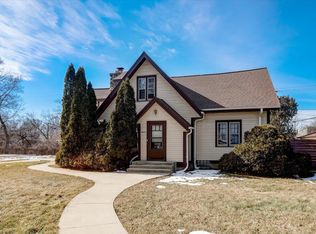 5545 N 57th St, Milwaukee, WI 53218