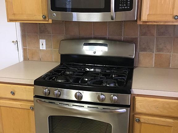 3rd image of 5609 Westwood Ln