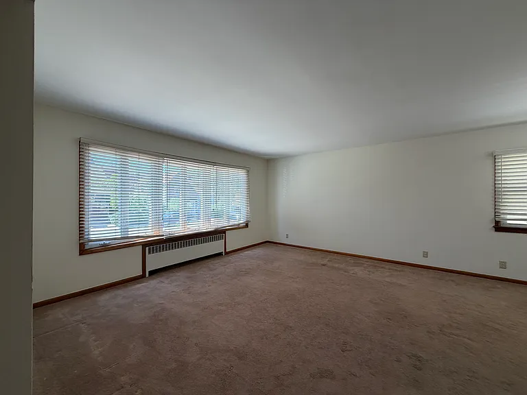 51 W 3rd St #1 — Photo 27