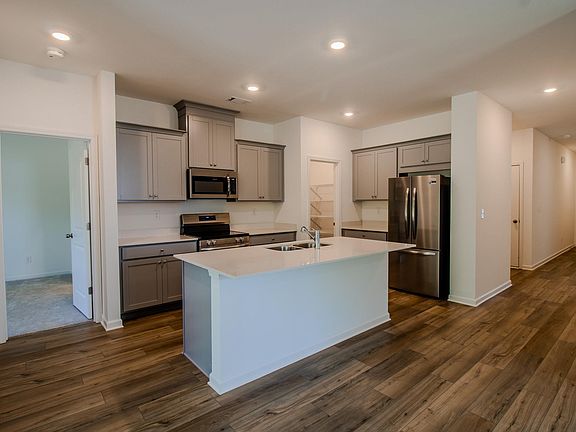 4th image of 123 Oconee Trl