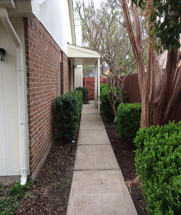 3rd image of 462 Whitley St