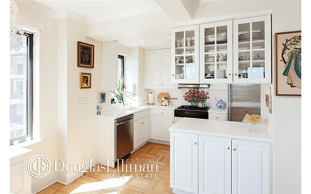 Sold by Douglas Elliman | media 2