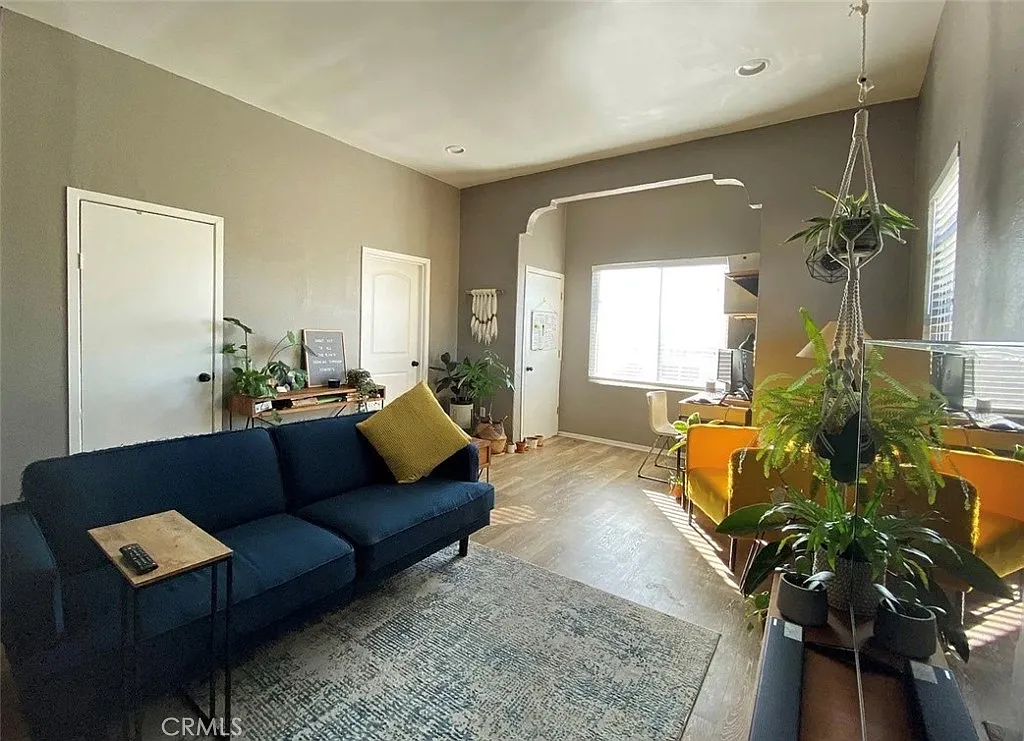 1 bed, 907 sqft, $2,500 — Photo 3