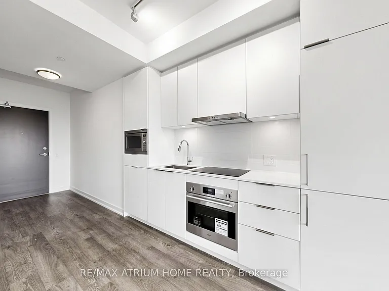 7 Golden Lion Hts #1001 — Photo 17