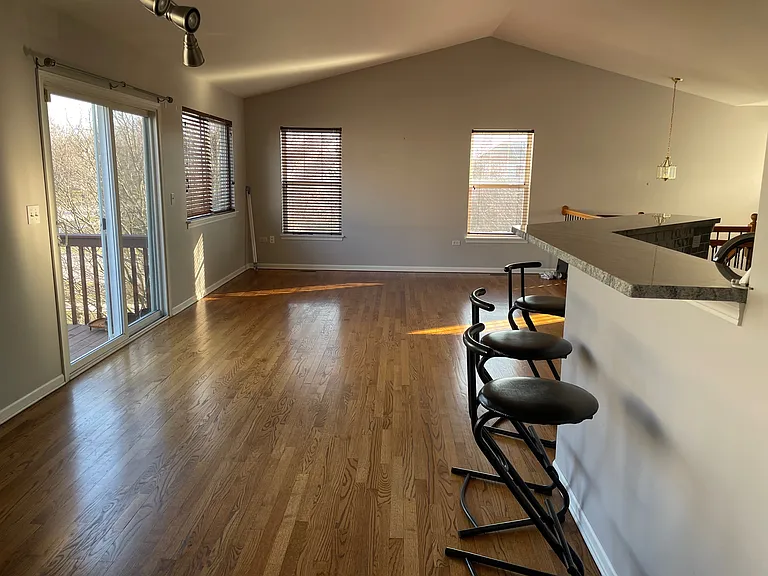 3031 Saganashkee Ln #3031 — Photo 8
