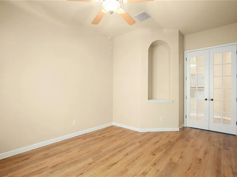 112 W Adelanta Pl — Photo 17
