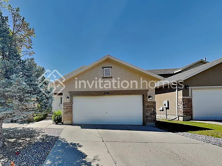 4581 W Mina Deoro Dr — Photo 1