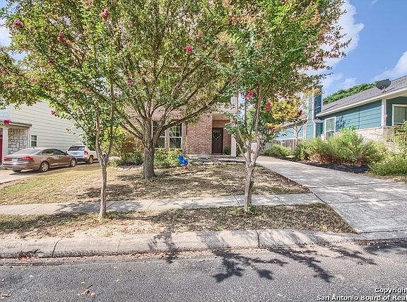 2nd image of 8614 Willow Glen Dr