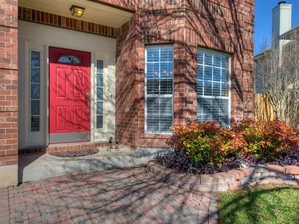 2910 S Phoenix Cv, Round Rock, TX 78665