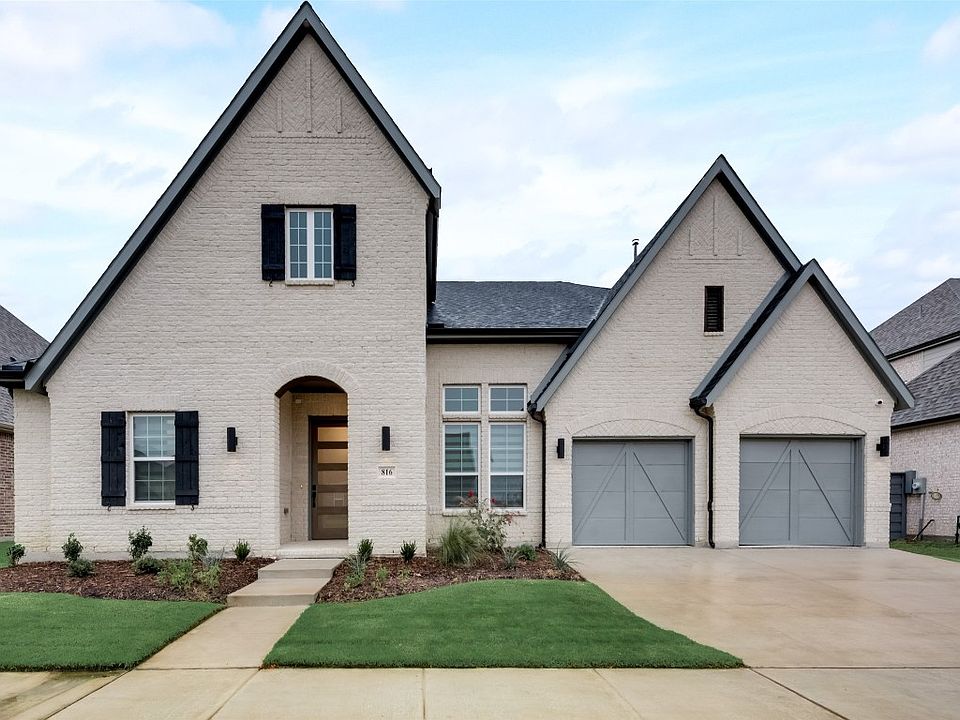 1st image of 816 Elm Fork Trl