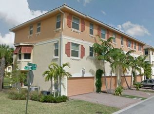 3907 Laurel Ln, Coconut Creek, FL 33073