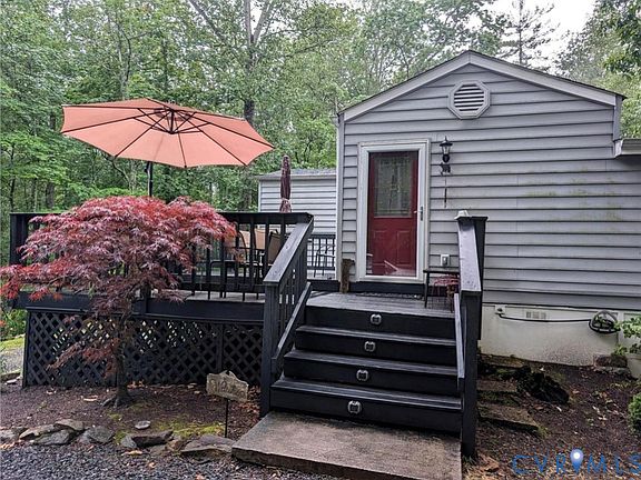 3rd image of 43 Glenn Rd