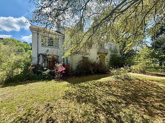 4th image of 27 Covington Dr