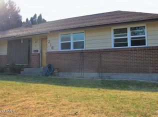 216 Velma Ave, Grandview, WA 98930