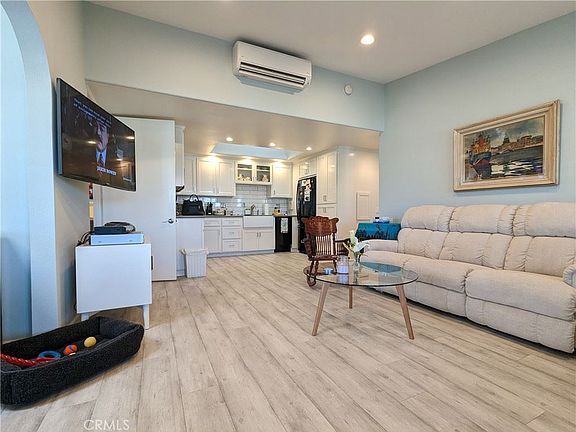 5th image of 1543 Merion Way APT 45L