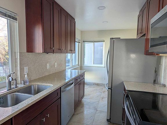 Remodeled Kitchen (2022) with new appliances