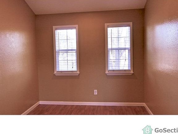 3rd image of 3492 Sugarcreek Dr