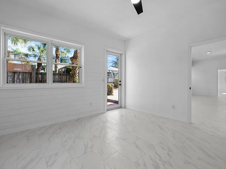 2230 Sunset Ave — Photo 20