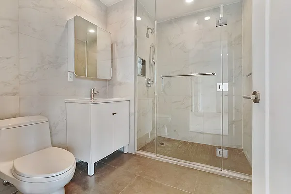 Rented by Bond New York | media 4