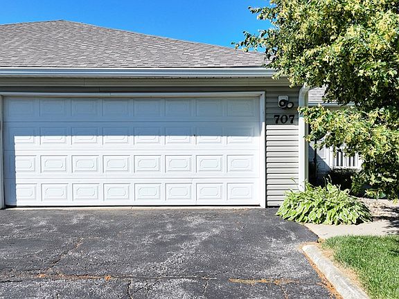 2nd image of 707 Scott Dr