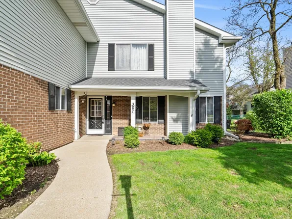 387 Coventry Ct #0, Clarendon Hills, IL 60514