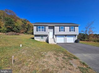 47 Bobbi Ct, Berkeley Springs, WV 25411