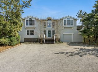 405 Dune Rd, Westhampton Beach, NY 11978