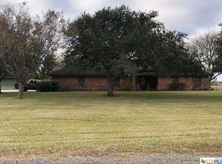 63 Saddlehorn Dr, Port Lavaca, TX 77979
