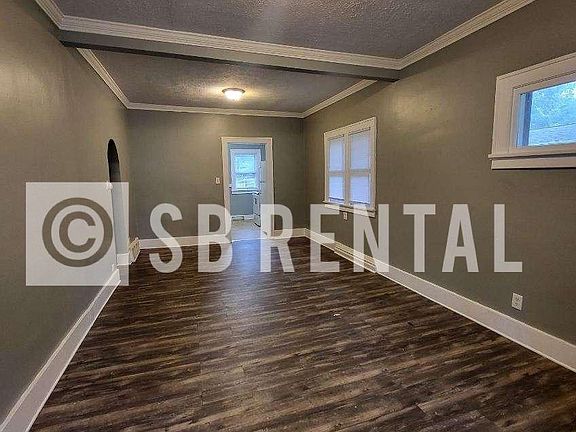 3rd image of 1014 Kinyon St