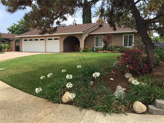1st image of 1300 Oak Mesa Dr