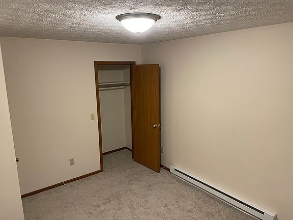 5th image of 1535 Hawk Cir APT A