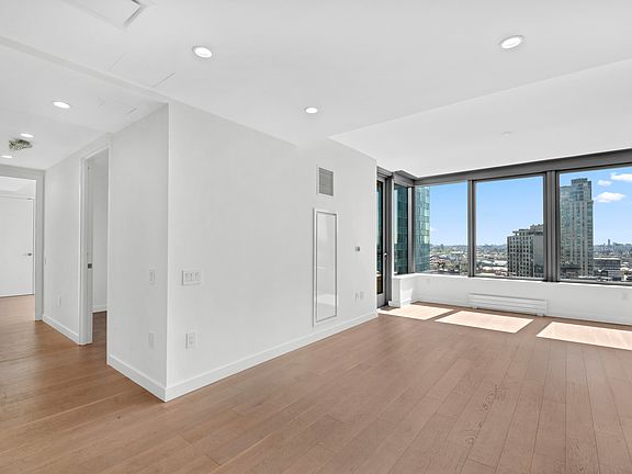 3rd image of 3 Court Sq #2408