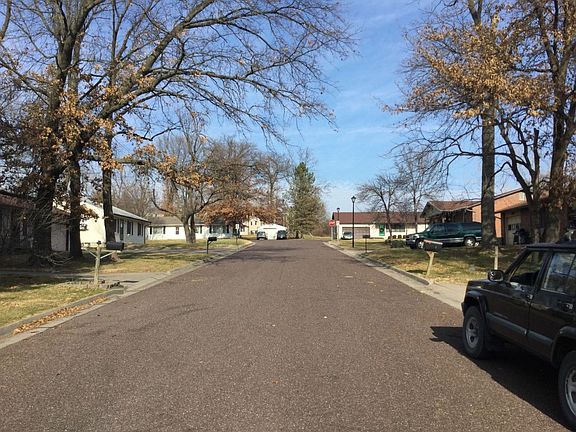 5th image of 2009 Garnet Dr