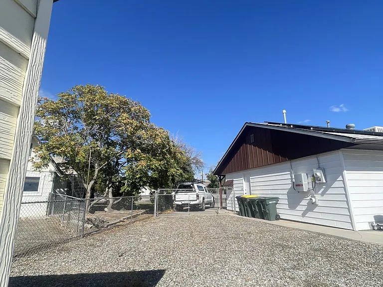 2355 Hill Ct — Photo 7