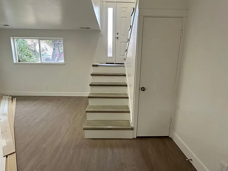 1076 S Virginia Cir — Photo 7