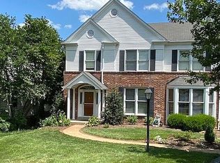 50 Rye Ln, Saint Louis, MO 63132