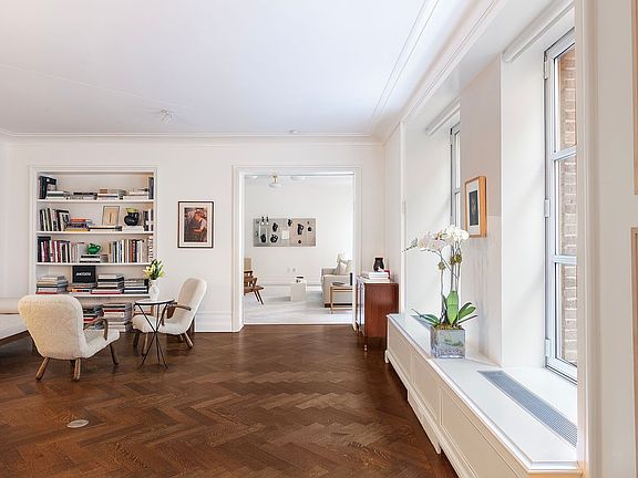 5th image of 135 E 79th St APT 5W