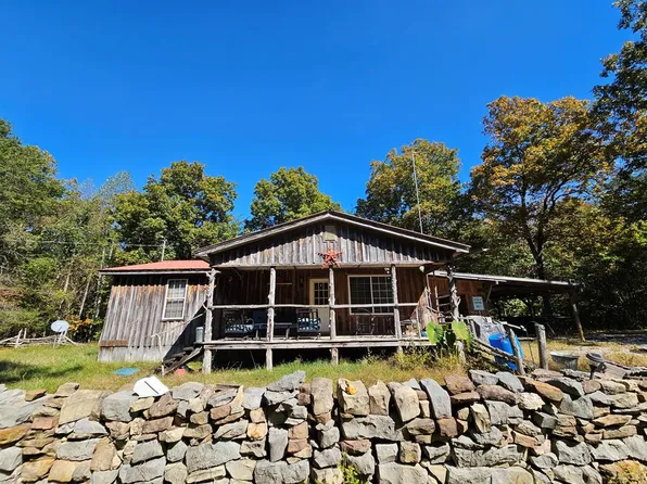 307 Bone Cave Rd, Rock Island, TN 38581