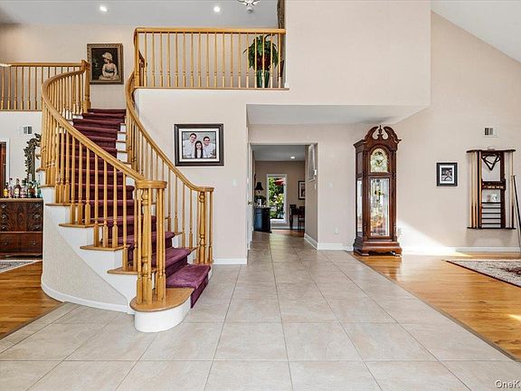 3rd image of 4 Shannon Drive