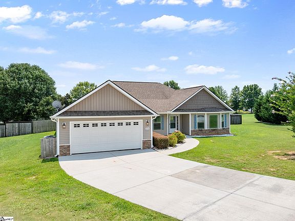 3rd image of 276 Gala Ln