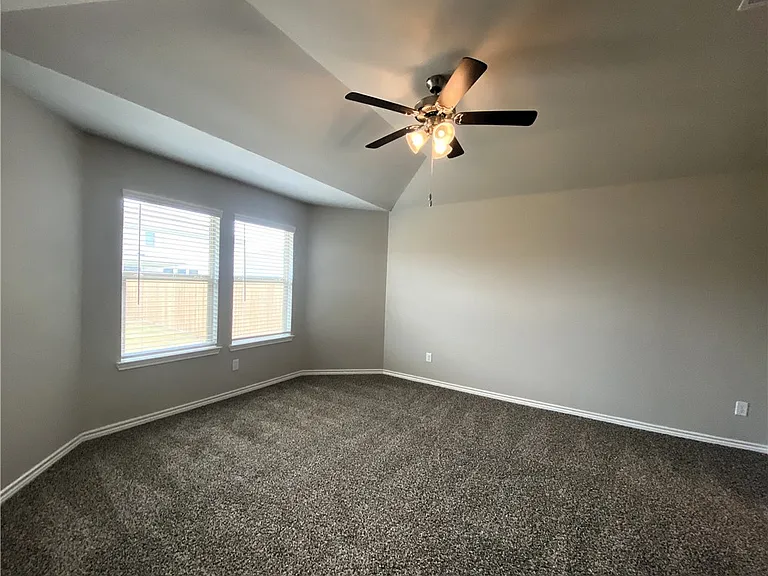 1112 Verona Dr — Photo 16