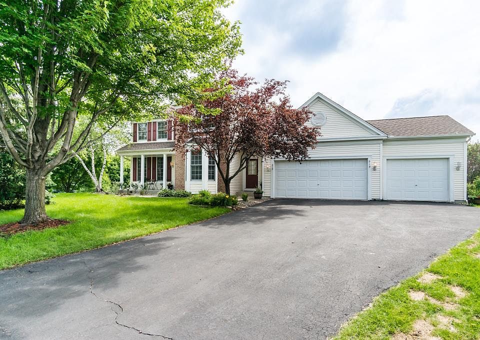 1st image of 919 Briar Glen Ln