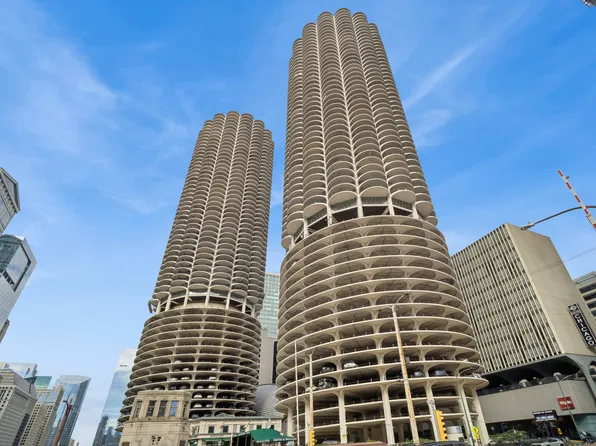 300 N State St APT 5504, Chicago, IL 60654