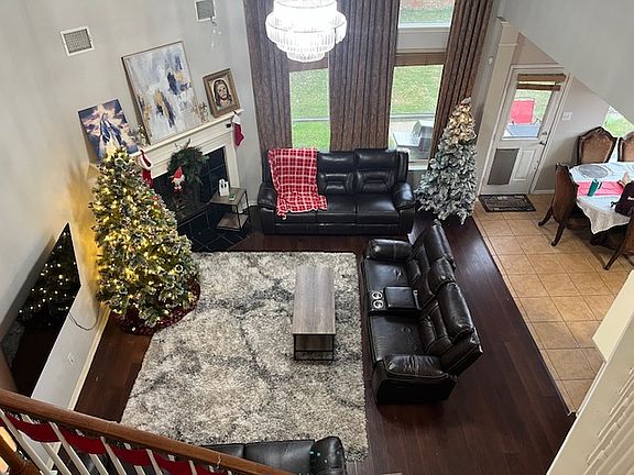 5th image of 341 Clifton Cir