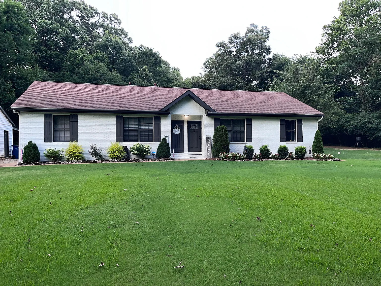 4 bed, 2015 sqft, $2,400 — Photo 1