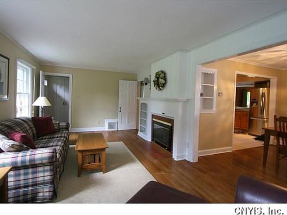5th image of 102 Churchill Ln