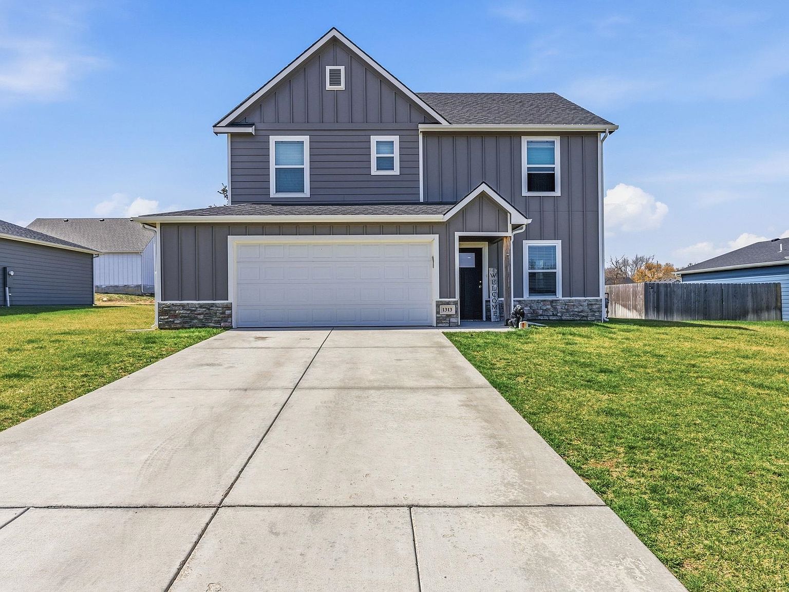 1313 Skyview Dr