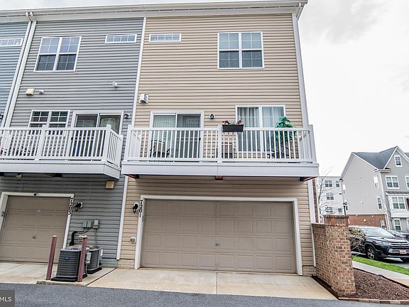 4th image of 7201 Silver Thorn Way