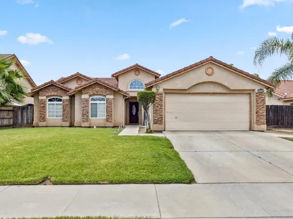 367 S Park Ave, Kerman, CA 93630