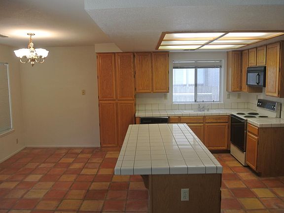 3rd image of 7236 Linda Vista Dr